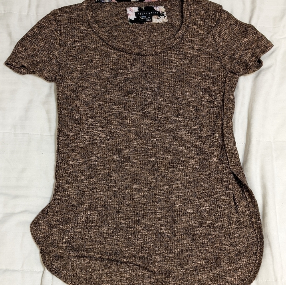 𝅺haute Monde ribbed short sleeves tee size medium